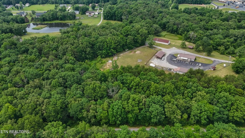 7030 Ute Ln, Crossville, TN 38572