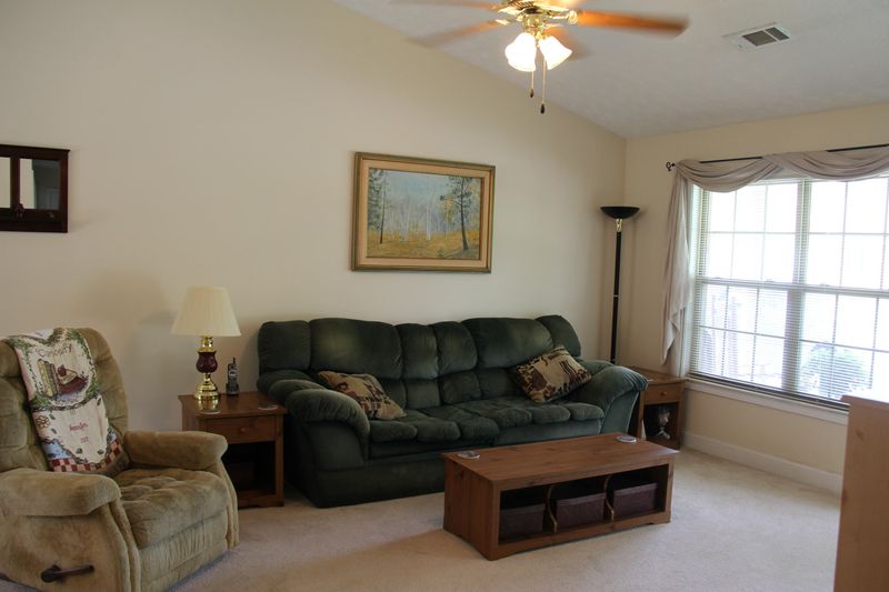 7036 Ghiradelli Rd, Knoxville, TN 37918