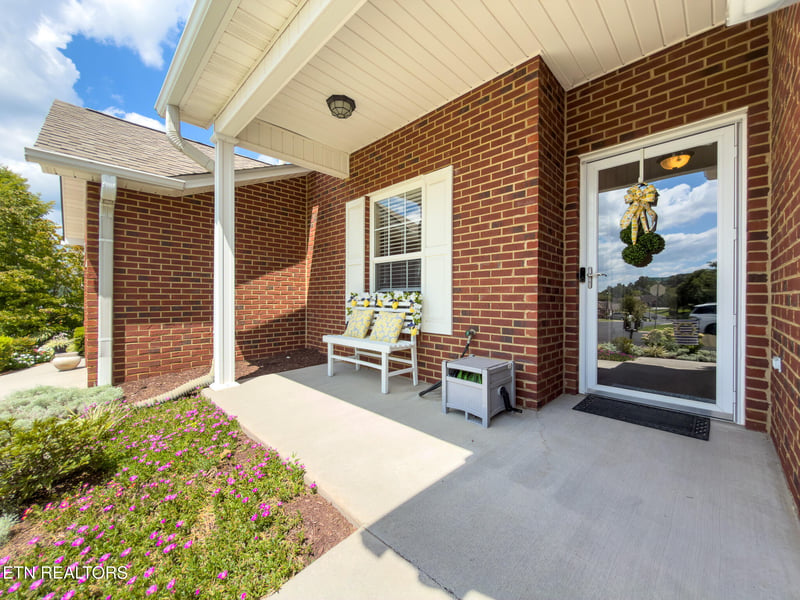 7036 High Alpine Ln, Knoxville, TN 37918