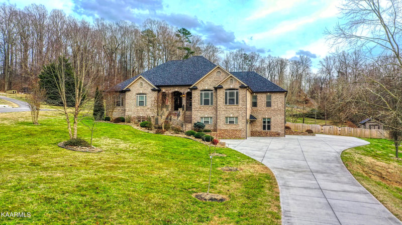 7038 Rising Rd, Knoxville, TN 37924