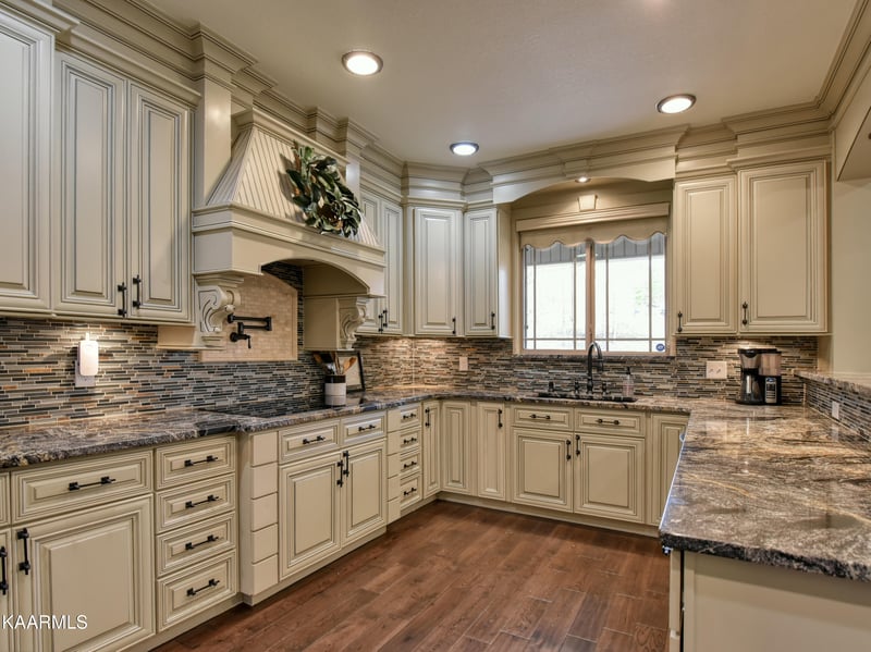 7038 Rising Rd, Knoxville, TN 37924