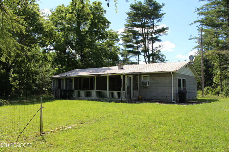 704 Annadell Rd, Lancing, TN 37770