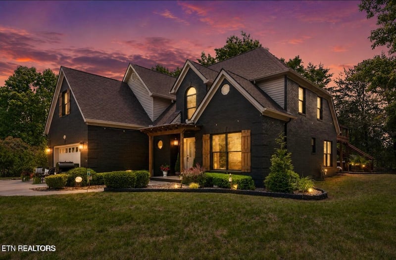 704 Blue Dun Ct, Pigeon Forge, TN 37863