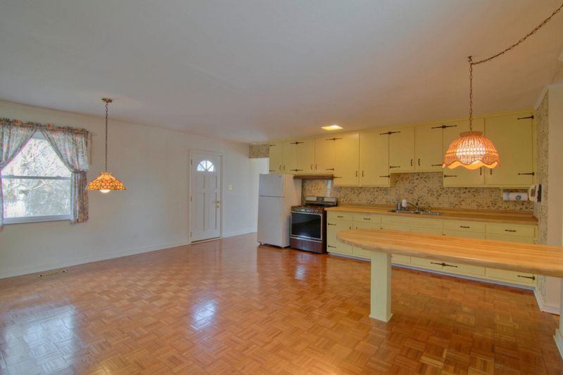 704 Lakeview Dr, Loudon, TN 37774