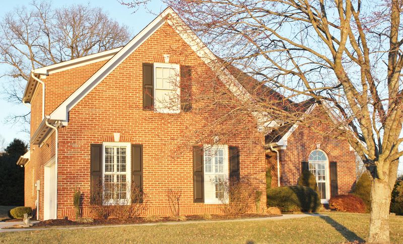 704 Saint John Ct, Knoxville, TN 37934
