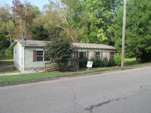 704 W Bates St, Rockwood, TN 37854