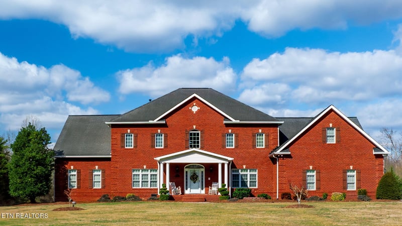 7042 Summer Oak Ln, Knoxville, TN 37918