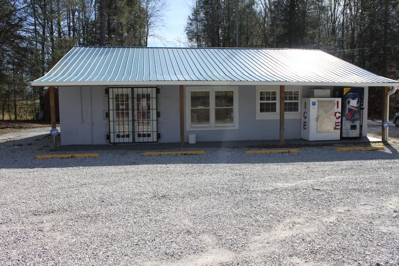 7046 Paint Rock Rd, Oneida, TN 37841