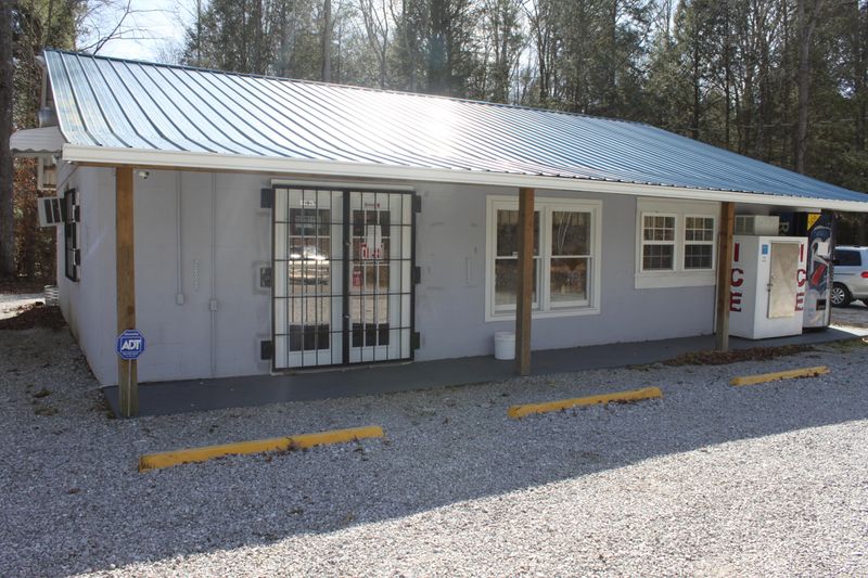 7046 Paint Rock Rd, Oneida, TN 37841