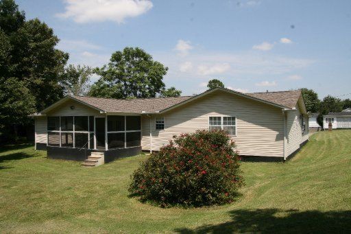 705 7th Ave, Lenoir City, TN 37771