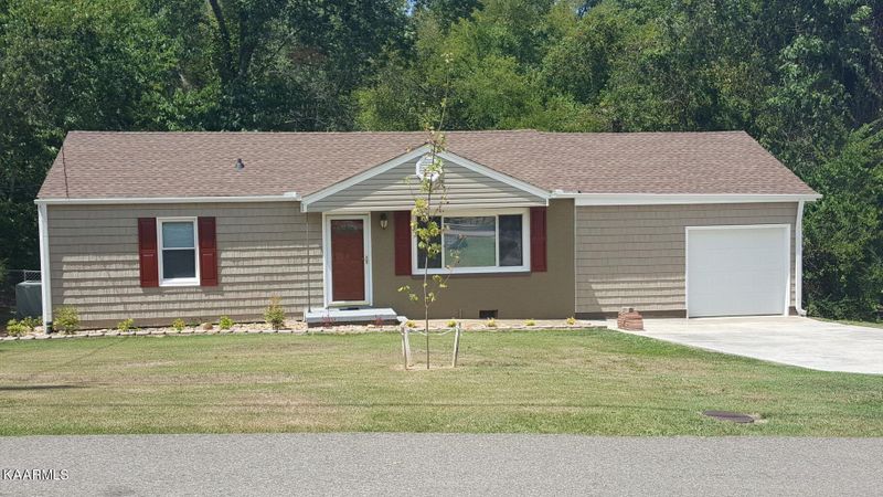 705 Edwards Dr, Knoxville, TN 37920