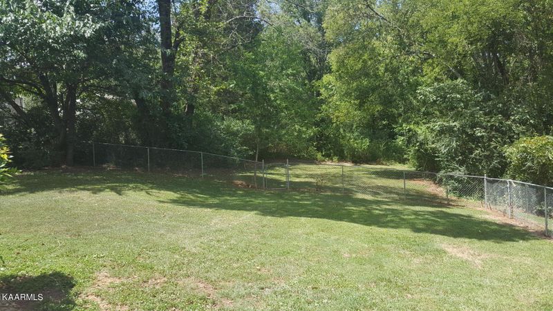 705 Edwards Dr, Knoxville, TN 37920