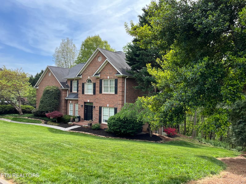 705 Valley Hill Ln, Knoxville, TN 37922