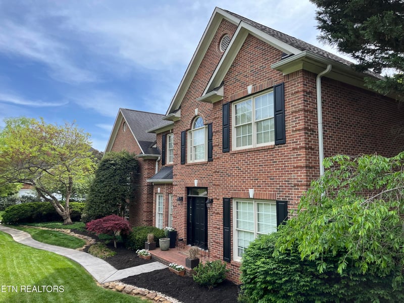 705 Valley Hill Ln, Knoxville, TN 37922