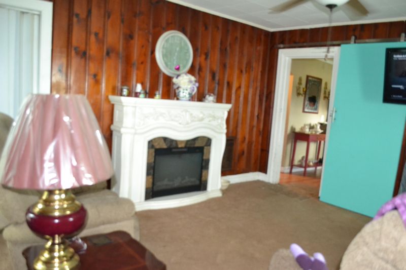 705 W Broadway St, Lenoir City, TN 37771