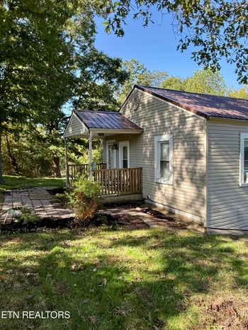 705 W Governor John Sevier Hwy, Knoxville, TN 37920