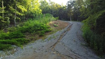 7053 Cooks Hollow Rd, Maryville, TN 37801