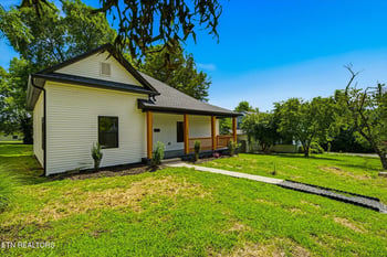 706 Banks Ave, Knoxville, TN 37917