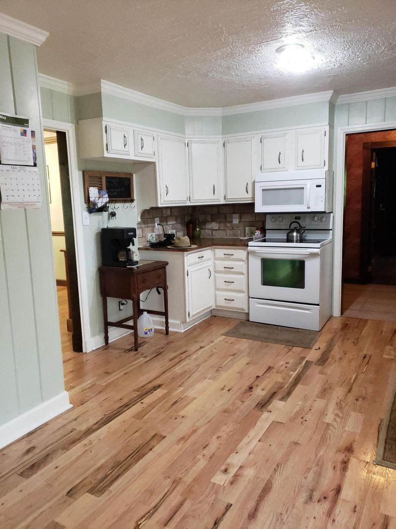 706 Crestview Dr, Rockwood, TN 37854