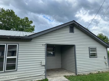 706 E Beech St, Lafollette, TN 37766