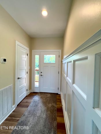 706 Fairgarden Cir, Sevierville, TN 37876