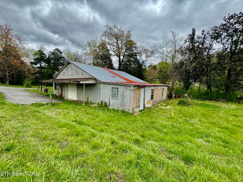 706 Gallaher Rd, Kingston, TN 37763