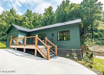 706 Kelly St, Gatlinburg, TN 37738