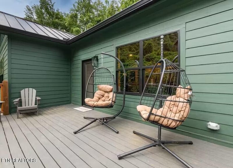 706 Kelly St, Gatlinburg, TN 37738