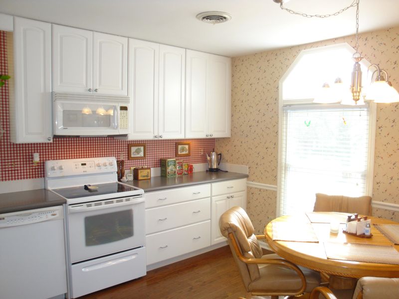 706 Landing Ln, Knoxville, TN 37934