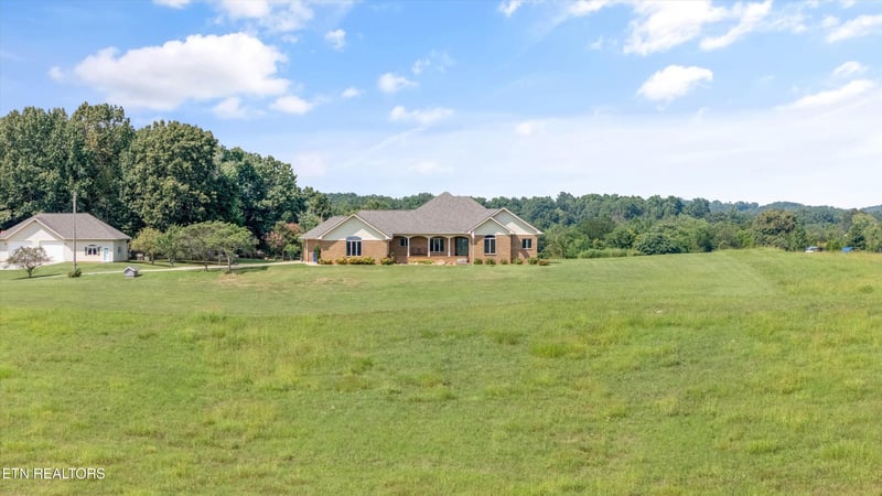 706 Loudon Rd, Loudon, TN 37774