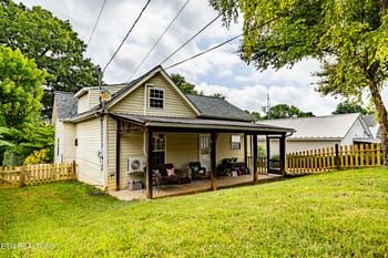 706 N C St, Lenoir City, TN 37771