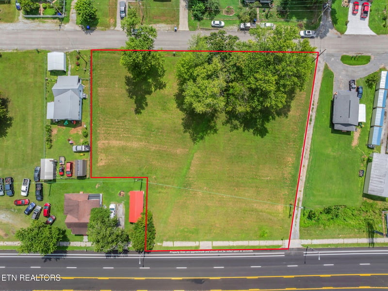 706 N Gateway Ave, Rockwood, TN 37854