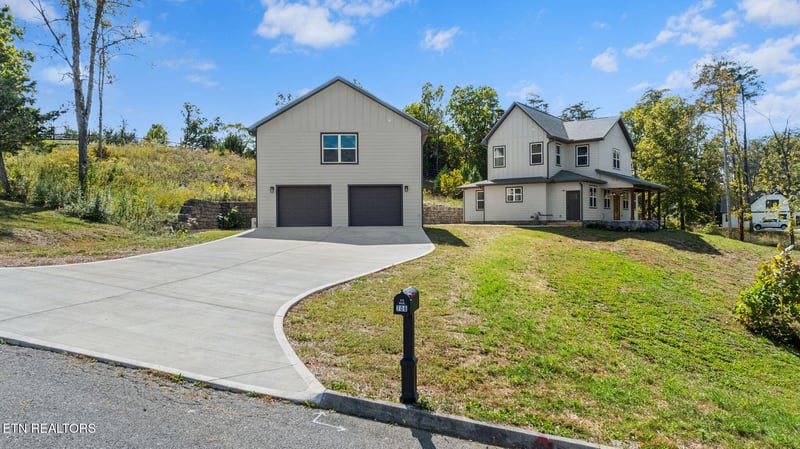 706 Paso Tr, Seymour, TN 37865