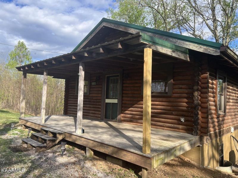 706 River Ridge Ln, Thorn Hill, TN 37881