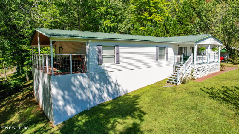 706 Shaw Mountain Rd, Tellico Plains, TN 37385