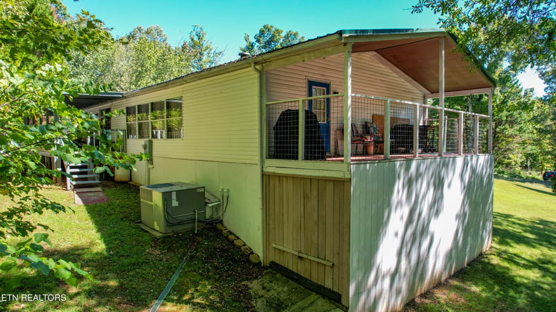 706 Shaw Mountain Rd, Tellico Plains, TN 37385