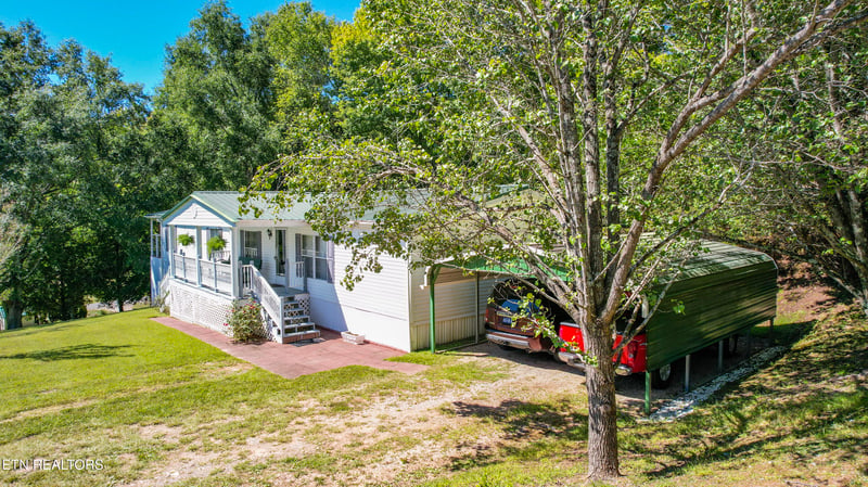 706 Shaw Mountain Rd, Tellico Plains, TN 37385