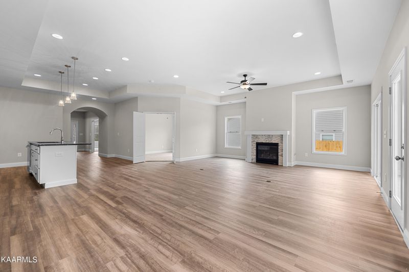 707 Greenhead Ln, Knoxville, TN 37924