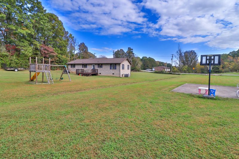 707 Henry Ln, Greenback, TN 37742