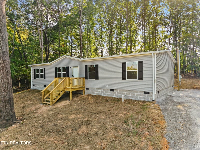 707 Old Riceville Rd, Athens, TN 37303