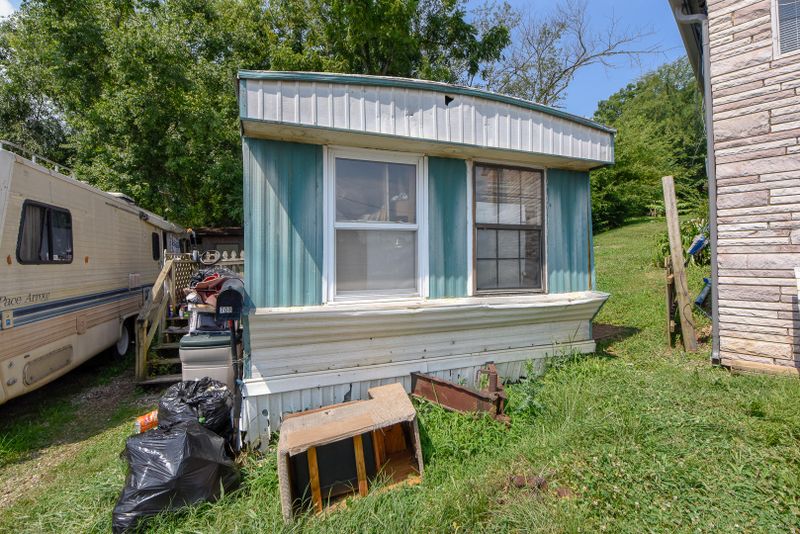 708 Eagleton Rd, Maryville, TN 37804