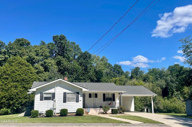 708 Florida Ave, Oak Ridge, TN 37830