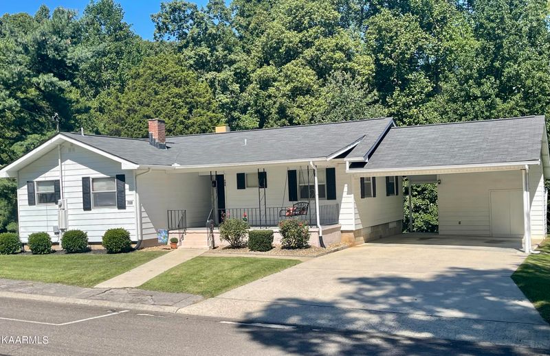 708 Florida Ave, Oak Ridge, TN 37830