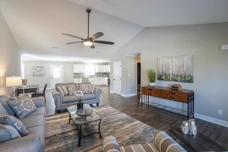 708 Hunter Crest Rd, Maryville, TN 37803