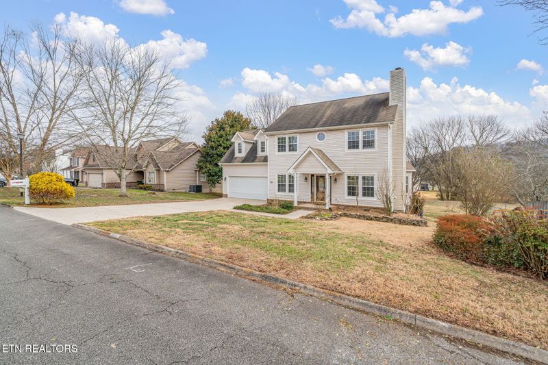 708 Marlin Ln, Clinton, TN 37716