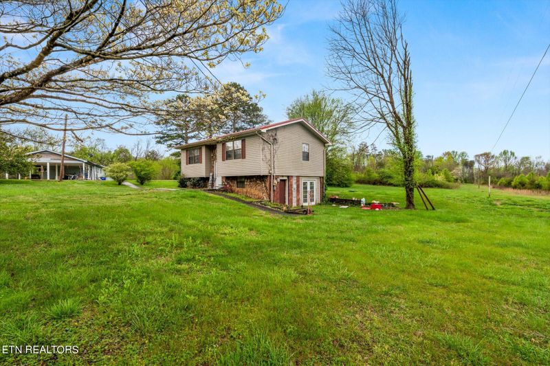 708 Old Cemetery Rd, Madisonville, TN 37354