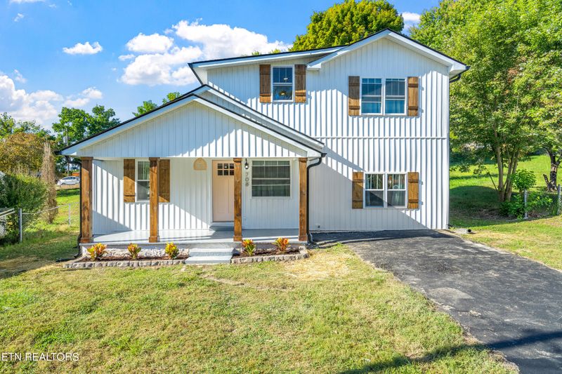 708 S 13th St, Lafollette, TN 37766