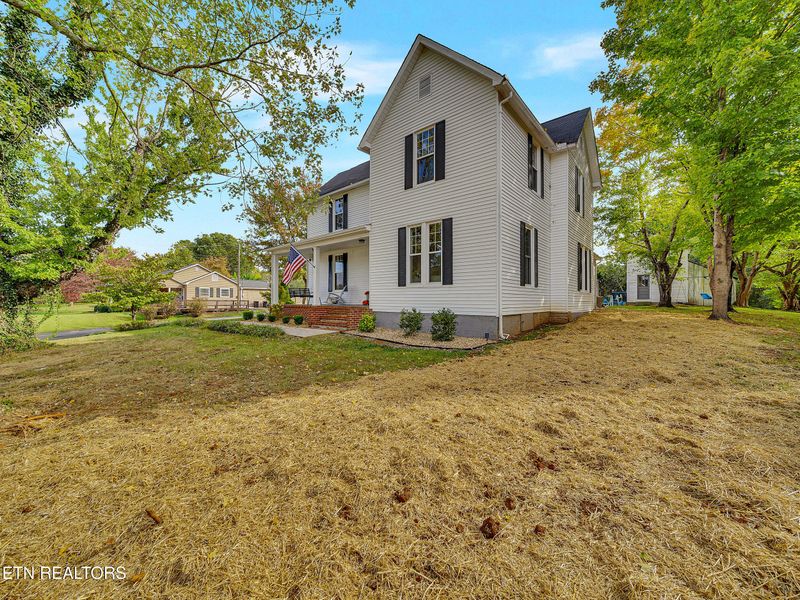 708 Sweetwater Vonore Rd, Sweetwater, TN 37874