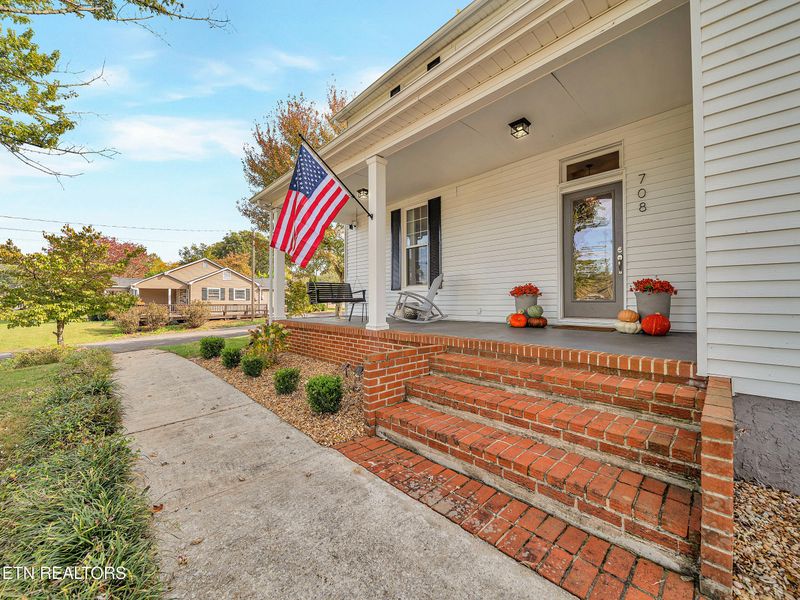 708 Sweetwater Vonore Rd, Sweetwater, TN 37874