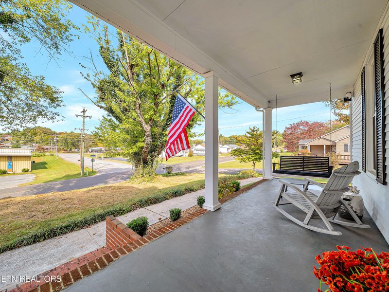 708 Sweetwater Vonore Rd, Sweetwater, TN 37874
